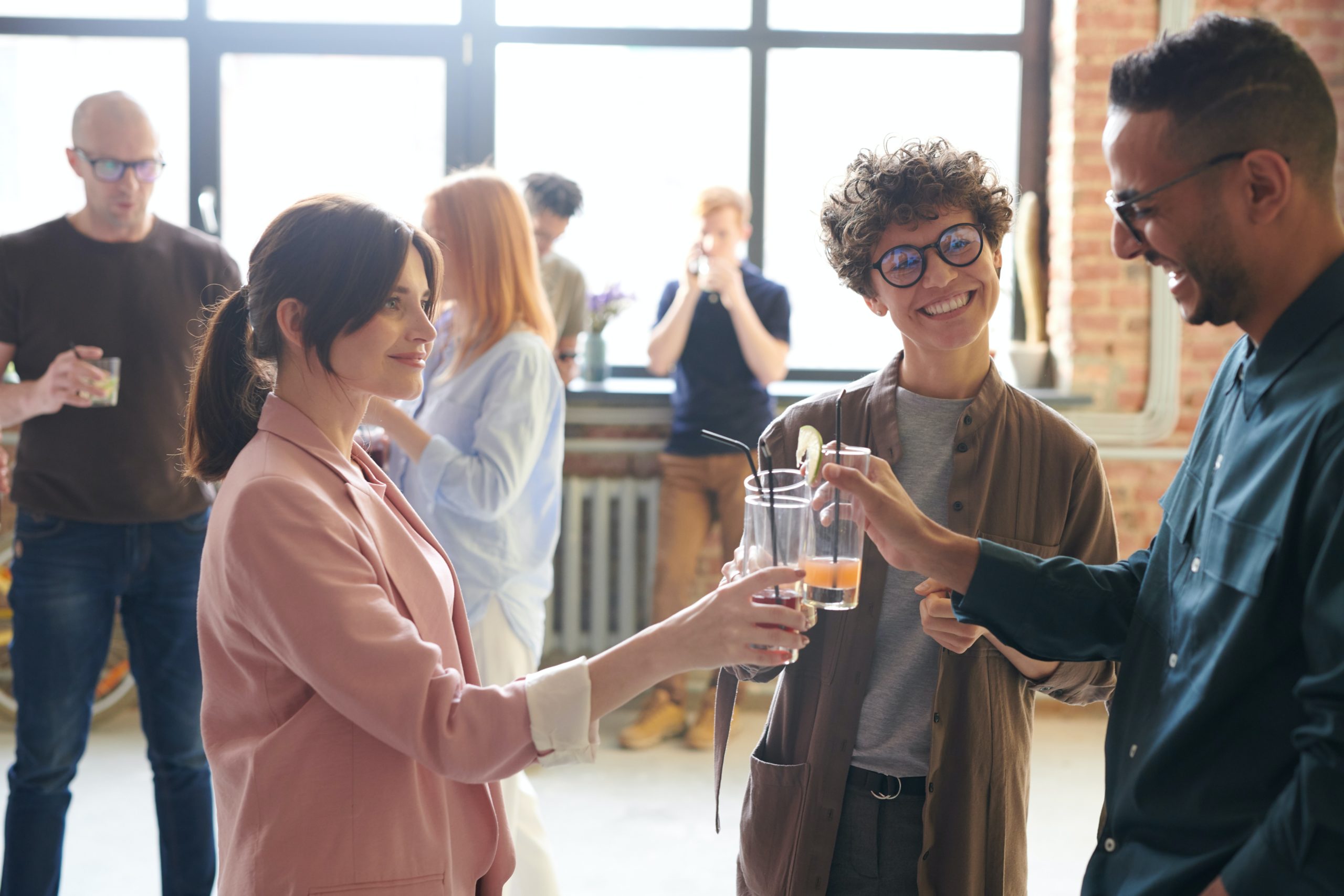 Featured image for 5 ways to strengthen weak ties and improve corporate culture