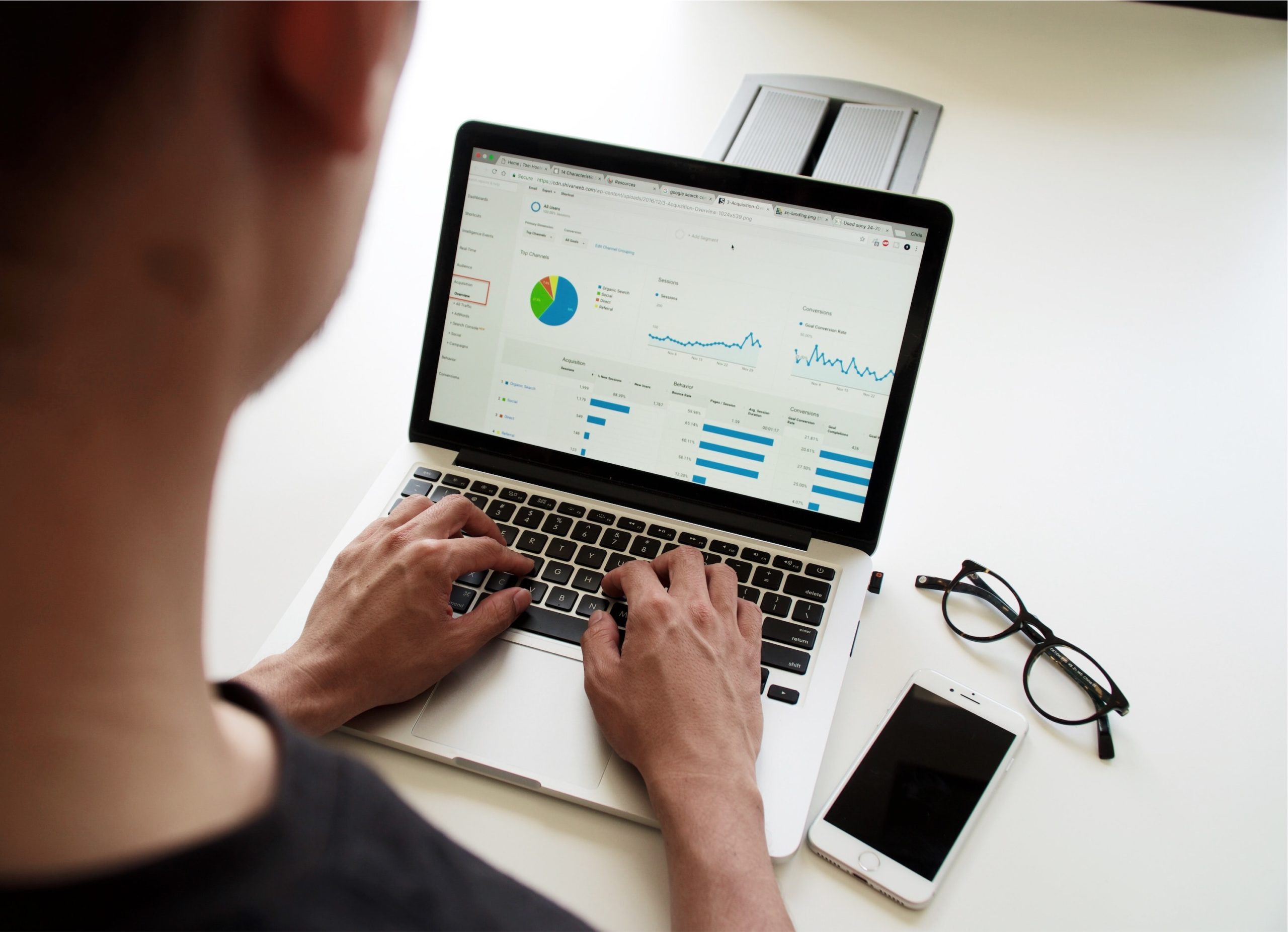 Featured image for Using Pulse surveys to improve EX