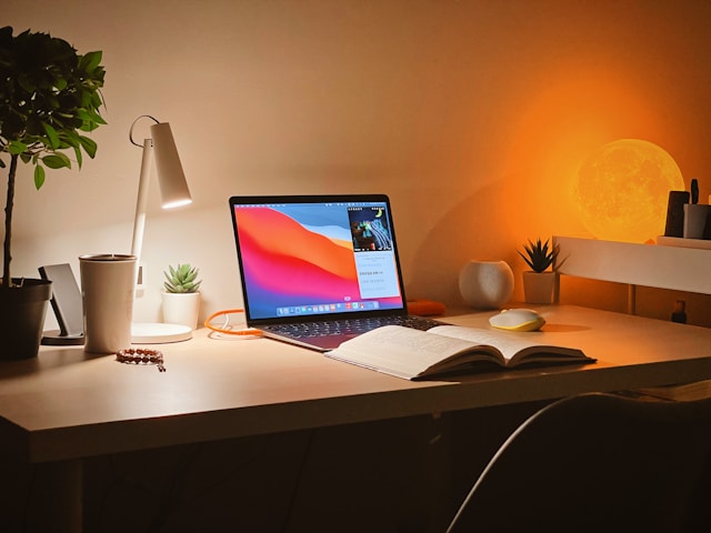 Featured image for Using AI in internal communications: 5 tips from our AI Masterclass 